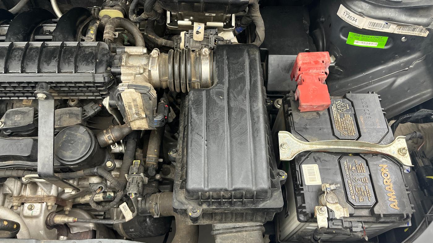 2023 Tata PUNCH ADVENTURE MT, Petrol, Manual, 27,221 km, Engine View - Left