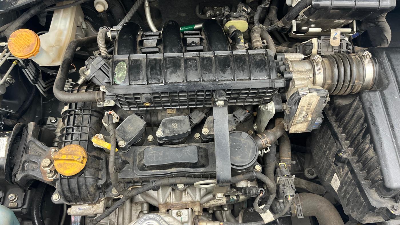 2023 Tata PUNCH ADVENTURE MT, Petrol, Manual, 27,221 km, Engine View