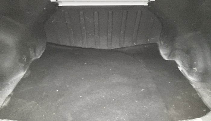 2016 Hyundai Verna FLUIDIC 4S 1.6 VTVT S AT, Petrol, Automatic, 78,631 km, Boot Inside