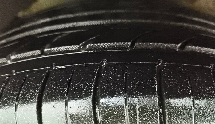 2016 Hyundai Verna FLUIDIC 4S 1.6 VTVT S AT, Petrol, Automatic, 78,631 km, Right Rear Tyre Tread