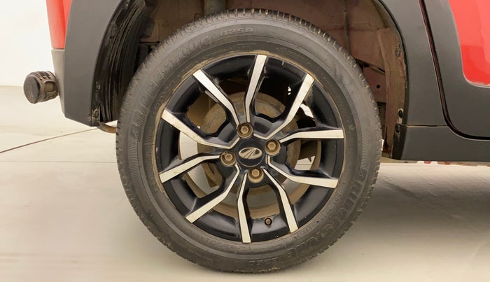 2018 Mahindra KUV 100 NXT K8 P 6 STR, Petrol, Manual, 47,684 km, Right Rear Wheel