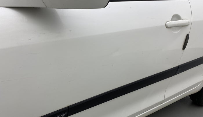2017 Maruti Swift VXI, Petrol, Manual, 19,668 km, Front passenger door - Minor scratches