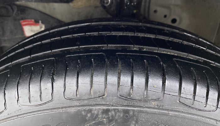 2017 Honda Brio S MT, Petrol, Manual, 67,223 km, Left Front Tyre Tread