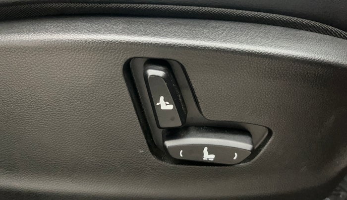 2020 MG HECTOR SHARP HYBRID 1.5 PETROL, Petrol, Manual, 80,149 km, Driver Side Adjustment Panel