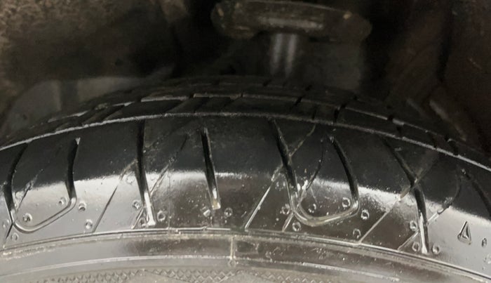 2020 MG HECTOR SHARP HYBRID 1.5 PETROL, Petrol, Manual, 80,149 km, Left Front Tyre Tread