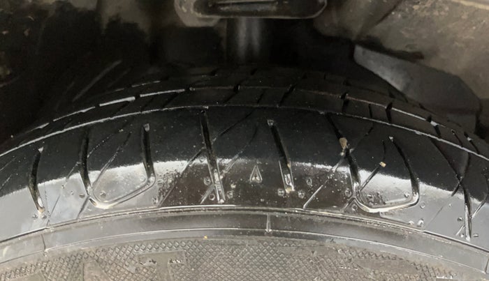 2020 MG HECTOR SHARP HYBRID 1.5 PETROL, Petrol, Manual, 80,149 km, Right Front Tyre Tread