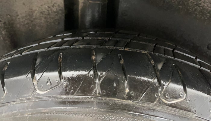 2020 MG HECTOR SHARP HYBRID 1.5 PETROL, Petrol, Manual, 80,149 km, Right Rear Tyre Tread