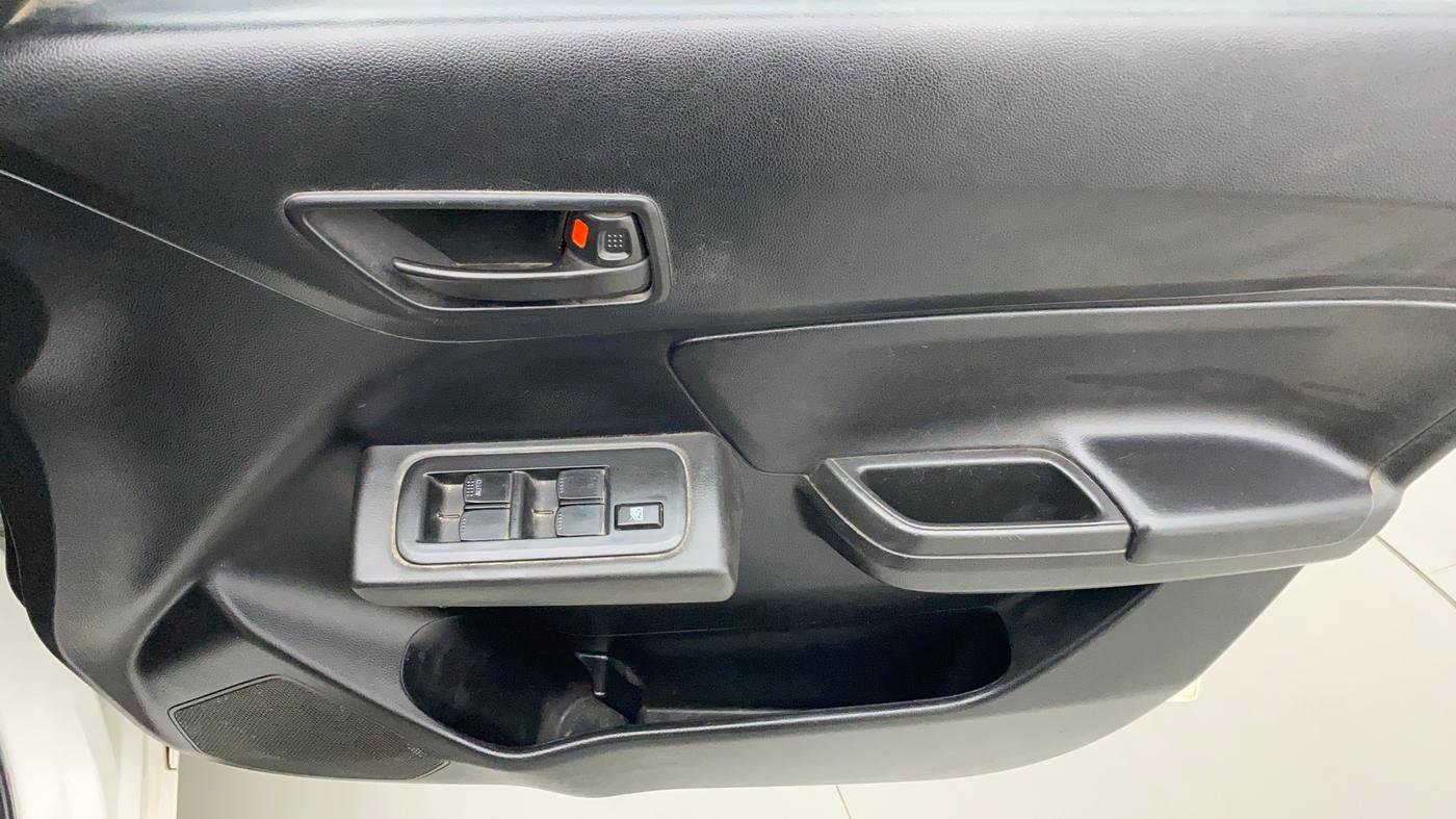 2020 Maruti Swift LXI, Petrol, Manual, 57,644 km, Driver Side Door Panels Control