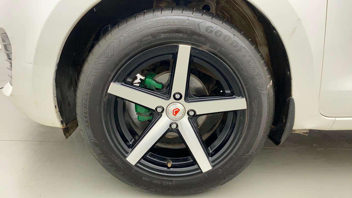 2020 Maruti Swift LXI, Petrol, Manual, 57,644 km, Left Front Wheel