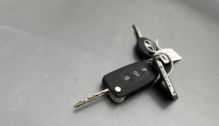 2018 Tata TIGOR XT PETROL, Petrol, Manual, 88,280 km, Key Close Up