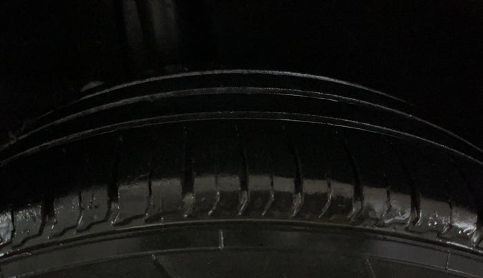 2020 Maruti Baleno DELTA PETROL 1.2, Petrol, Manual, 50,912 km, Left Rear Tyre Tread