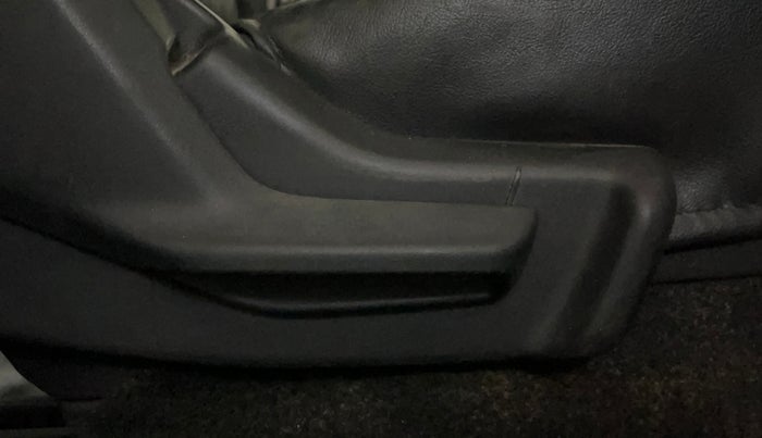 2020 Maruti Baleno DELTA PETROL 1.2, Petrol, Manual, 50,912 km, Driver Side Adjustment Panel