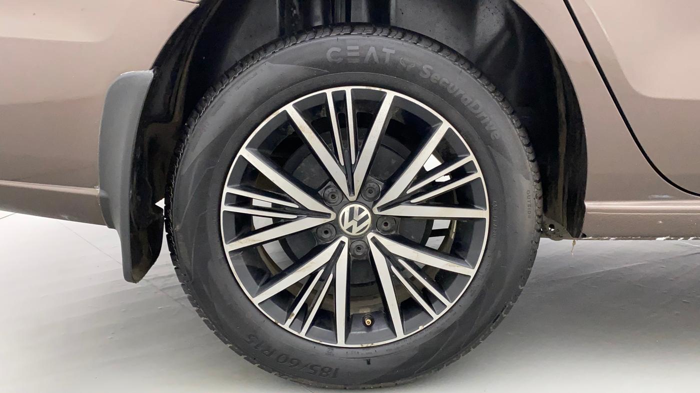 2017 Volkswagen Vento ALLSTAR 1.6, Petrol, Manual, 63,345 km, Right Rear Wheel