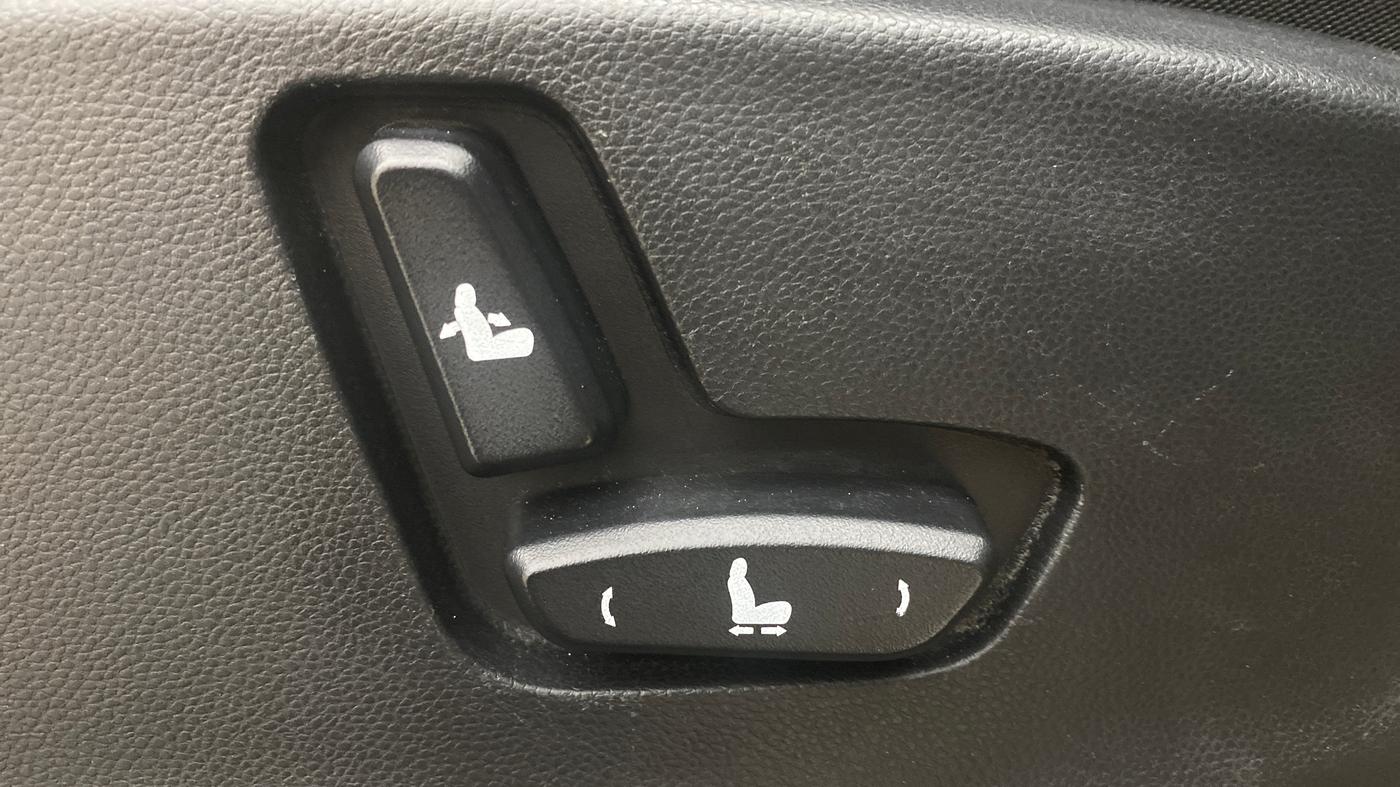 2019 MG HECTOR SHARP 1.5 DCT PETROL, Petrol, Automatic, 90,205 km, Driver Side Adjustment Panel