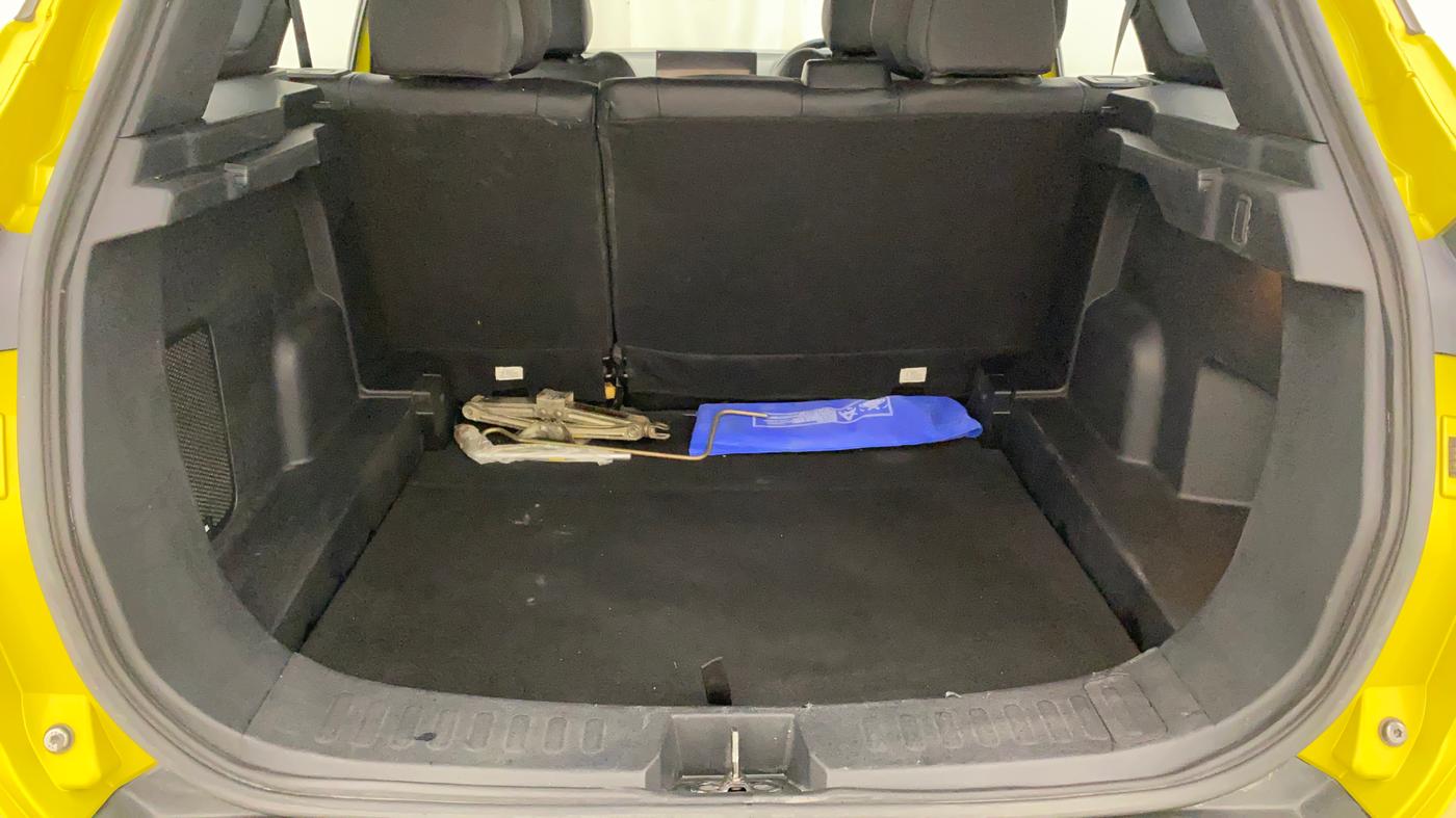 2023 Tata Harrier FEARLESS PLUS DUAL TONE AT, Diesel, Automatic, 27,867 km, Boot Inside