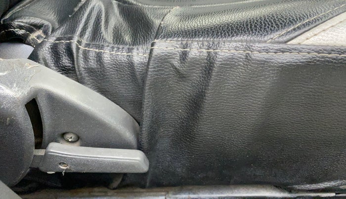 2015 Maruti Alto 800 LXI, Petrol, Manual, 35,843 km, Driver Side Adjustment Panel
