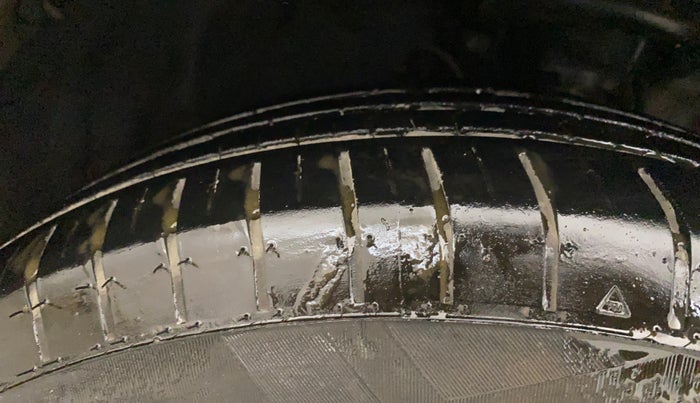 2019 Hyundai Elite i20 MAGNA PLUS 1.2, Petrol, Manual, 37,411 km, Right Front Tyre Tread