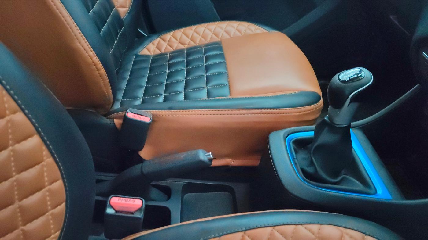 2021 Tata PUNCH CREATIVE IRA 1.2 RTN DUAL TONE, Petrol, Manual, 89,024 km, Gear Lever