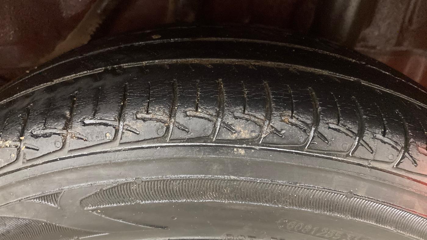 2016 Honda Brio S MT, Petrol, Manual, 61,068 km, Left Rear Tyre Tread
