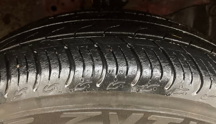 2016 Honda Brio S MT, Petrol, Manual, 60,950 km, Right Front Tyre Tread