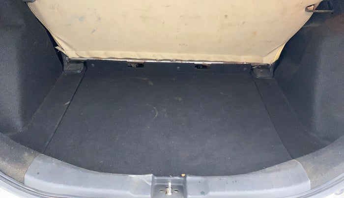 2015 Honda Jazz 1.5L I-DTEC V, Diesel, Manual, 97,739 km, Boot Inside