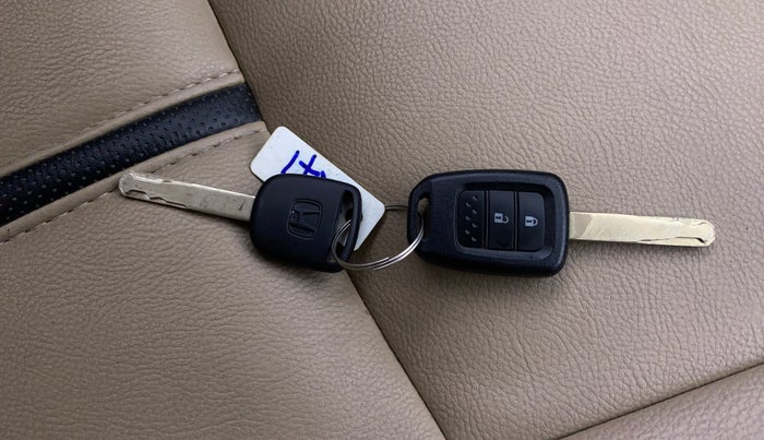 2015 Honda Jazz 1.5L I-DTEC V, Diesel, Manual, 97,739 km, Key Close Up