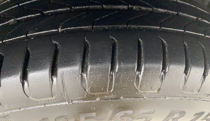 2015 Honda Jazz 1.5L I-DTEC V, Diesel, Manual, 97,739 km, Right Front Tyre Tread