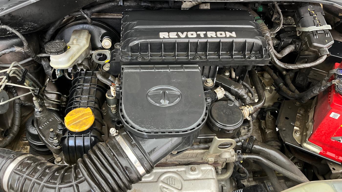 2018 Tata Tiago XZA PETROL, Petrol, Automatic, 46,372 km, Engine View