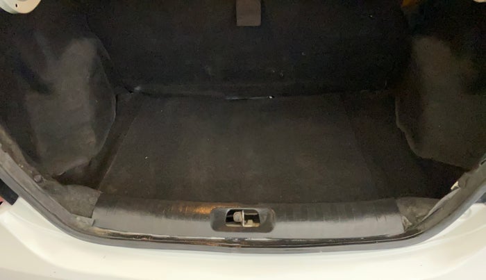 2013 Maruti Swift Dzire VDI, Diesel, Manual, 1,22,358 km, Boot Inside