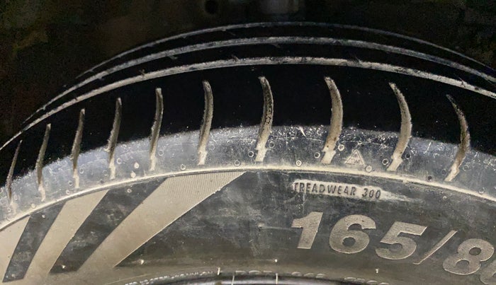 2013 Maruti Swift Dzire VDI, Diesel, Manual, 1,22,358 km, Right Front Tyre Tread