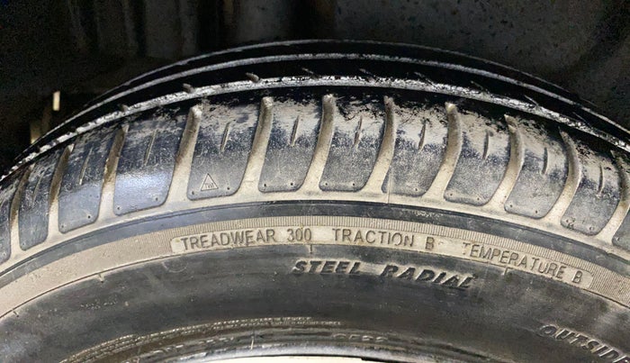 2013 Maruti Swift Dzire VDI, Diesel, Manual, 1,22,358 km, Right Rear Tyre Tread