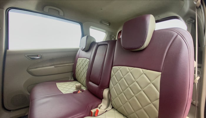 2013 Maruti Ertiga ZXI, Petrol, Manual, 73,070 km, Right Side Rear Door Cabin