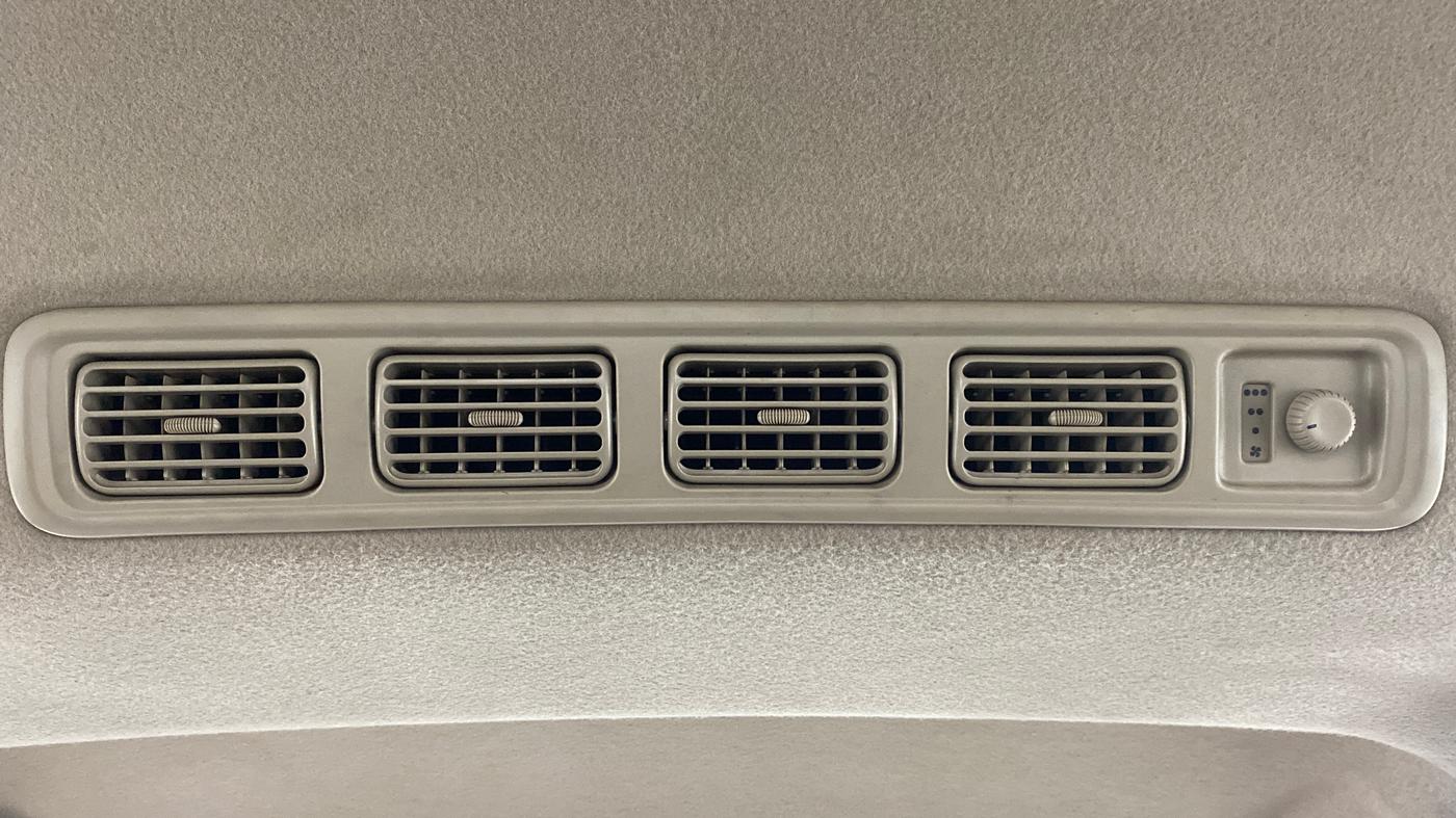 2013 Maruti Ertiga ZXI, Petrol, Manual, 73,070 km, Rear AC Vents