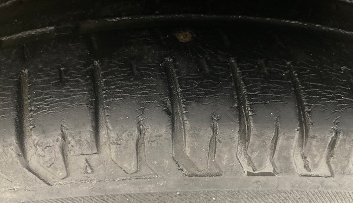 2018 Maruti Dzire ZXI AMT, Petrol, Automatic, 84,530 km, Left Front Tyre Tread