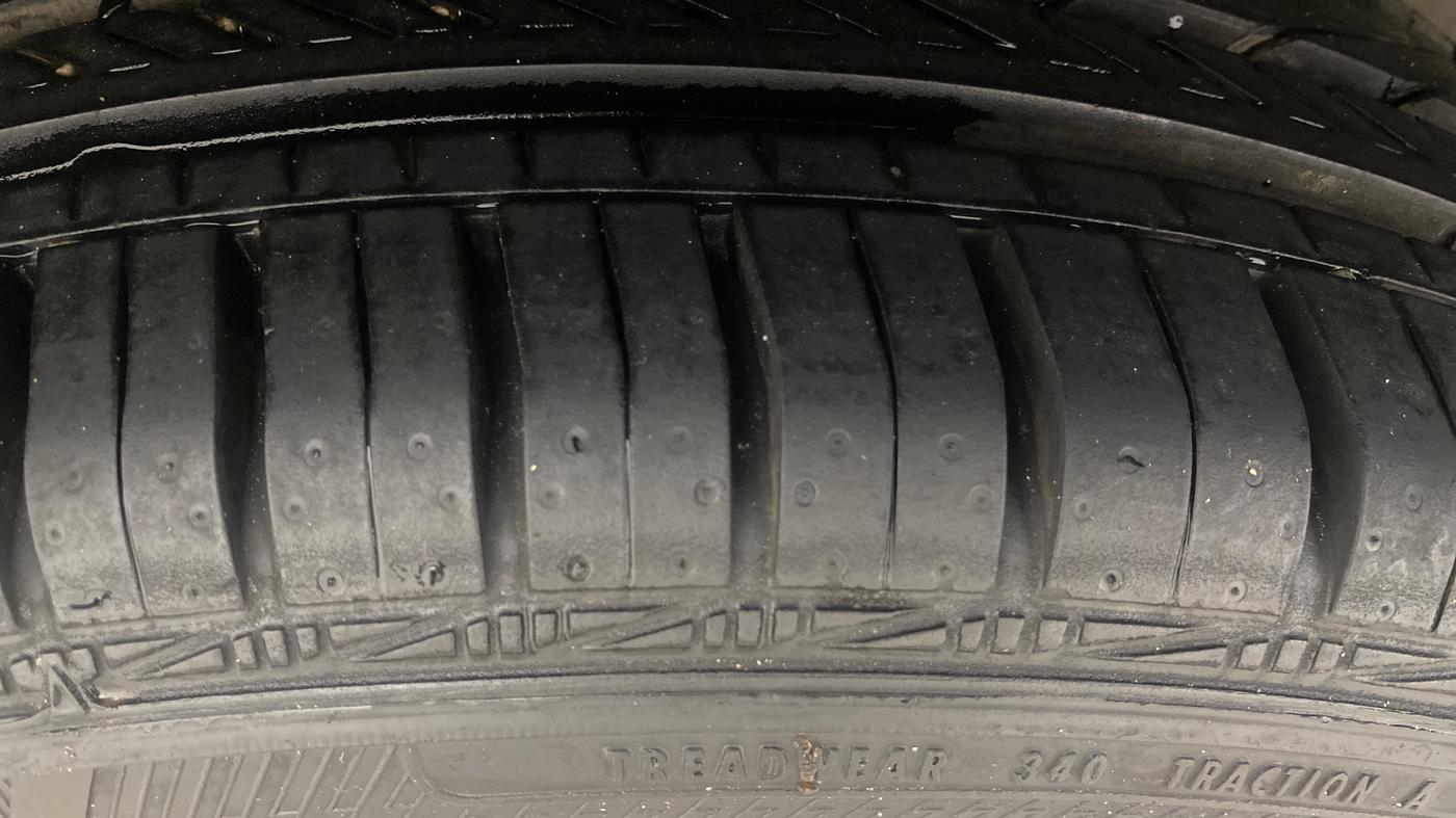 2018 Maruti Dzire ZXI AMT, Petrol, Automatic, 84,530 km, Right Rear Tyre Tread