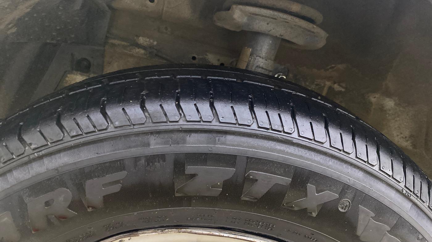 2021 Maruti Swift Dzire TOUR S-CNG, CNG, Manual, 1,17,398 km, Left Front Tyre Tread