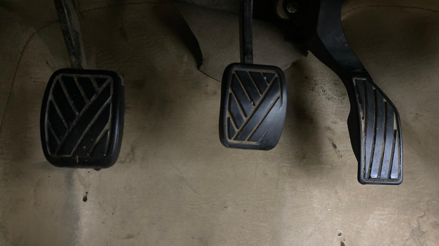 2021 Maruti Swift Dzire TOUR S-CNG, CNG, Manual, 1,17,398 km, Pedals