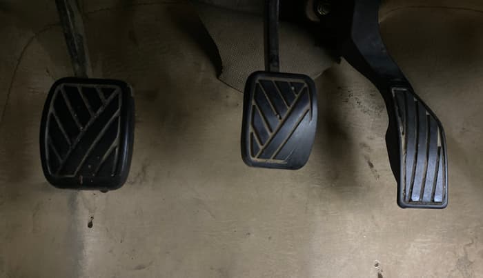 2021 Maruti Swift Dzire TOUR S-CNG, CNG, Manual, 1,17,398 km, Pedals