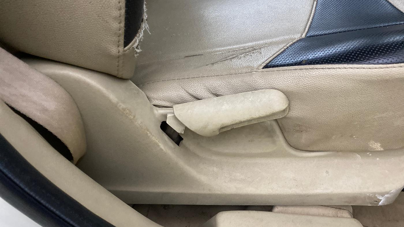 2021 Maruti Swift Dzire TOUR S-CNG, CNG, Manual, 1,17,398 km, Driver Side Adjustment Panel