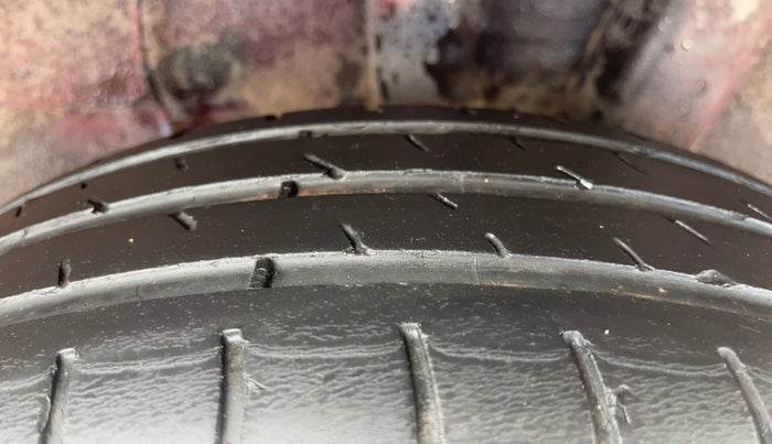 2021 Hyundai GRAND I10 NIOS SPORTZ U2 AMT 1.2 CRDI, Diesel, Automatic, 28,145 km, Left Rear Tyre Tread