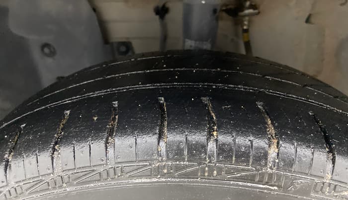 2014 Datsun Go T, Petrol, Manual, 67,752 km, Left Front Tyre Tread