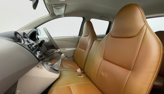 2014 Datsun Go T, Petrol, Manual, 67,752 km, Right Side Front Door Cabin