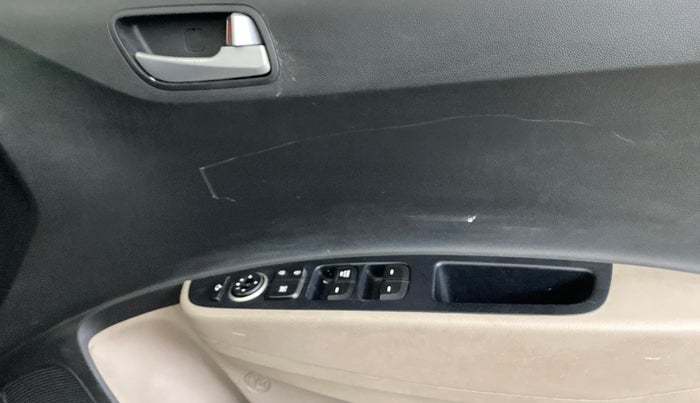 2019 Hyundai Grand i10 SPORTZ 1.2 KAPPA VTVT, Petrol, Manual, 44,241 km, Driver Side Door Panels Control