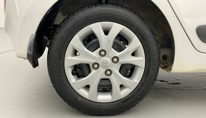 2015 Hyundai Grand i10 SPORTZ 1.2 KAPPA VTVT, Petrol, Manual, 41,426 km, Right Rear Wheel