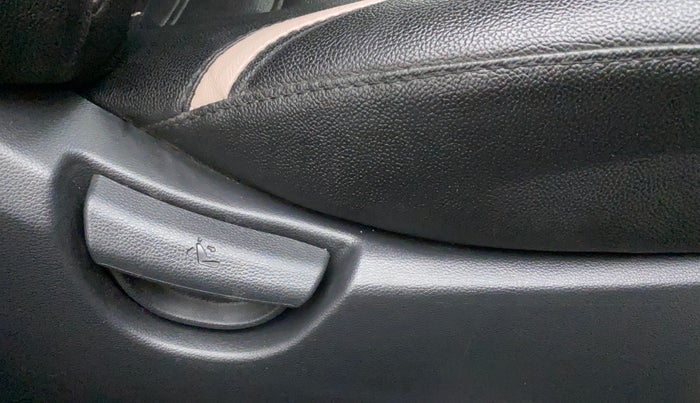 2017 Hyundai Grand i10 MAGNA U2 1.2 CRDI, Diesel, Manual, 91,688 km, Driver Side Adjustment Panel