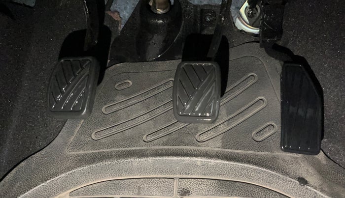 2022 Maruti IGNIS SIGMA 1.2, Petrol, Manual, 22,811 km, Pedals