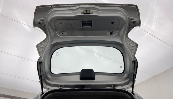 2015 Renault Kwid RXT Opt, Petrol, Manual, 64,785 km, Boot Door Open