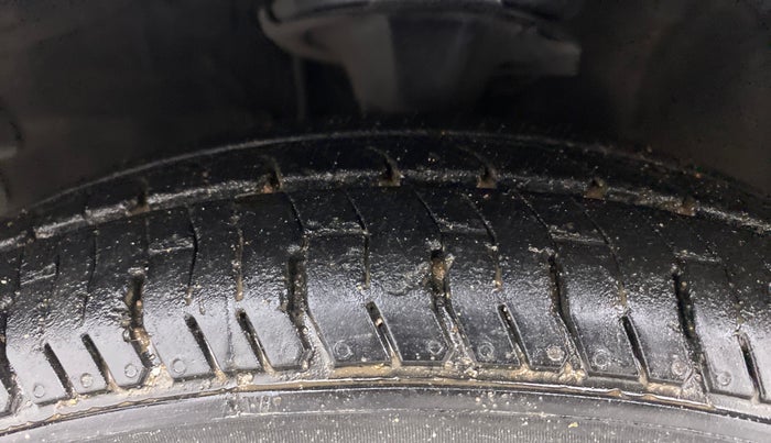 2012 Hyundai i10 SPORTZ 1.2, Petrol, Manual, 73,768 km, Left Front Tyre Tread