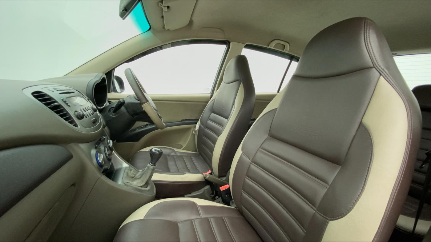 2012 Hyundai i10 SPORTZ 1.2, Petrol, Manual, 73,768 km, Right Side Front Door Cabin