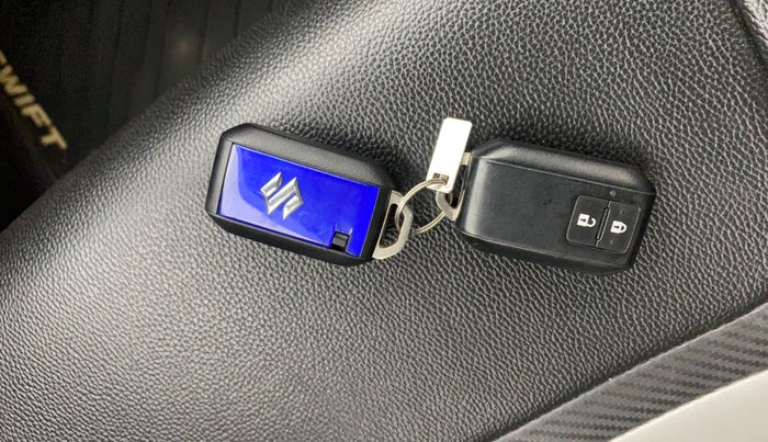 2019 Maruti Swift ZXI PLUS AMT, Petrol, Automatic, 73,468 km, Key Close Up